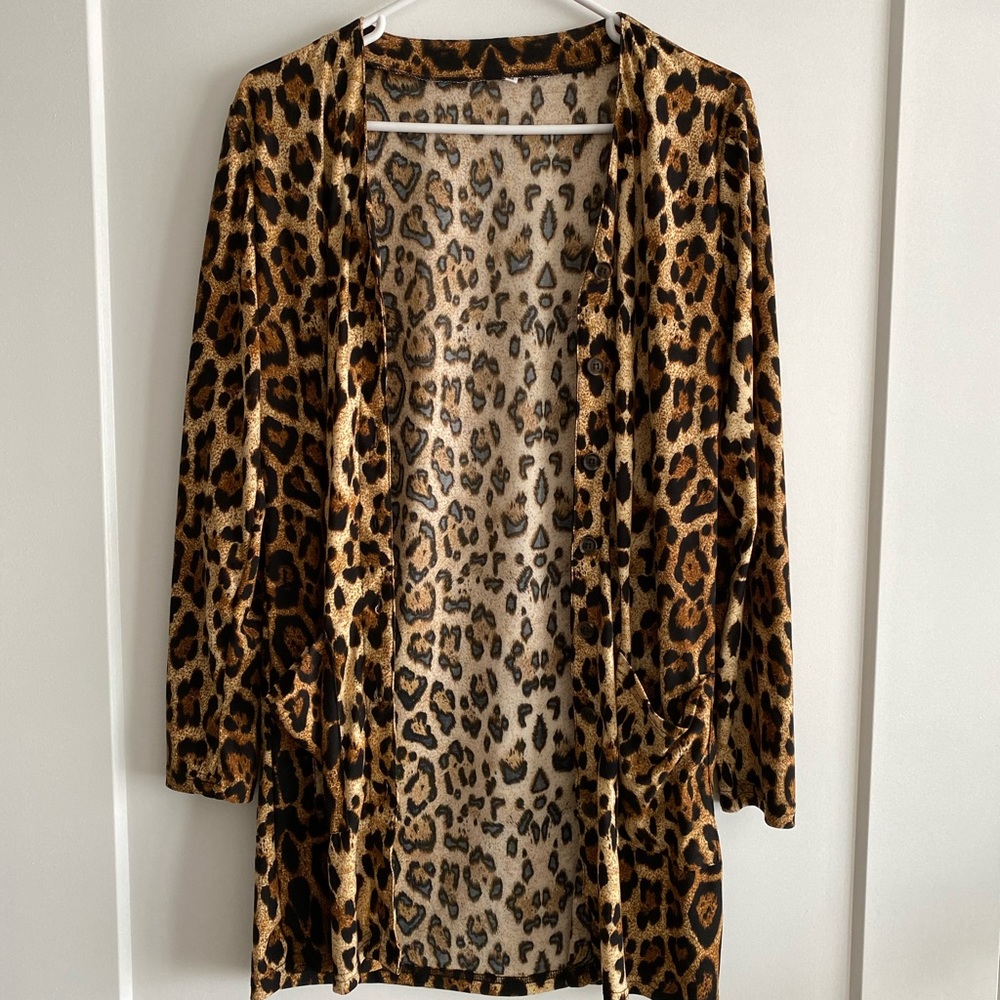 NWOT 🐆 leopard print long sweater